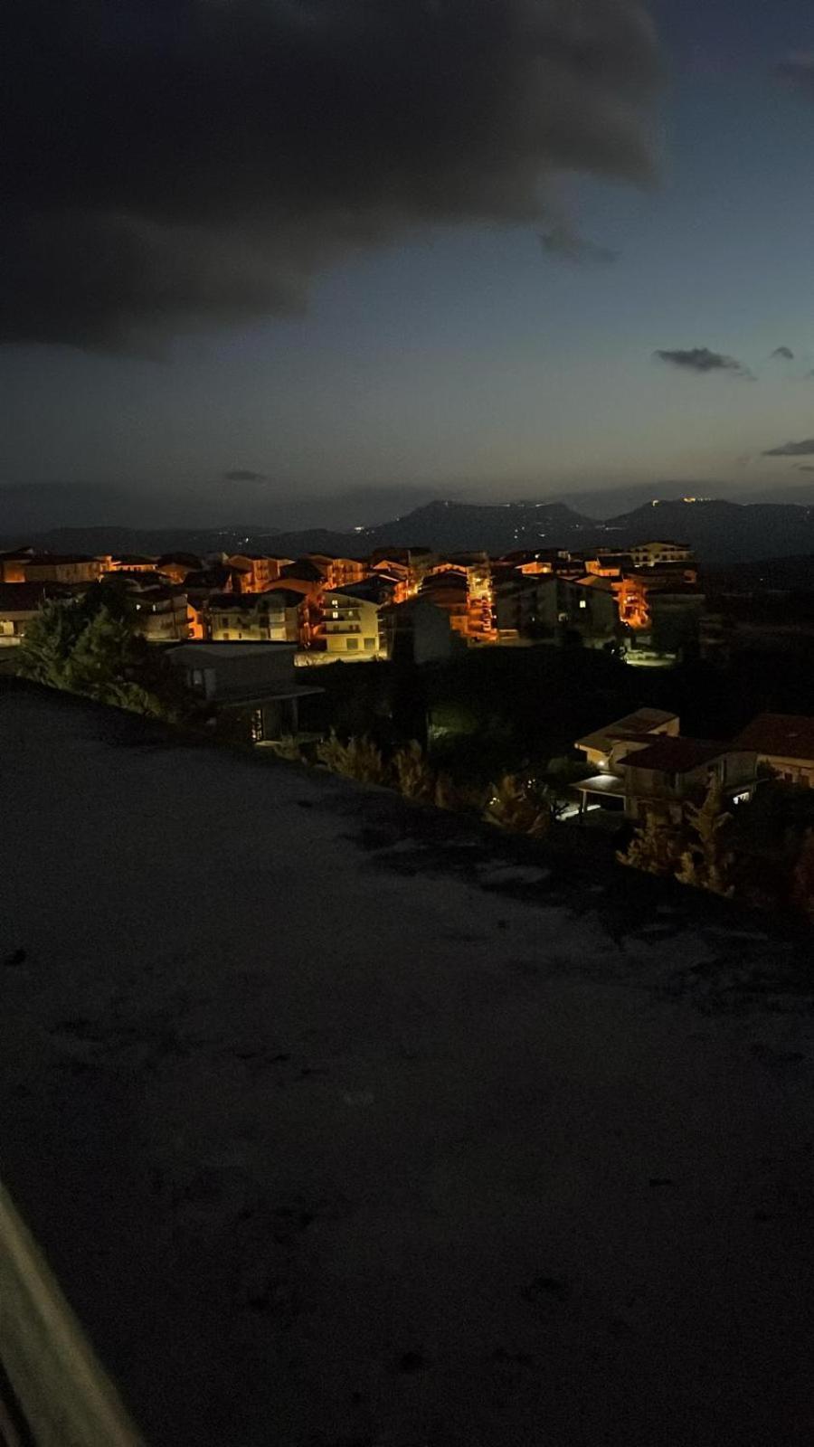 Casa Vacanza Helios Leonforte 外观 照片