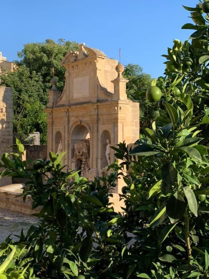 Casa Vacanza Helios Leonforte 外观 照片