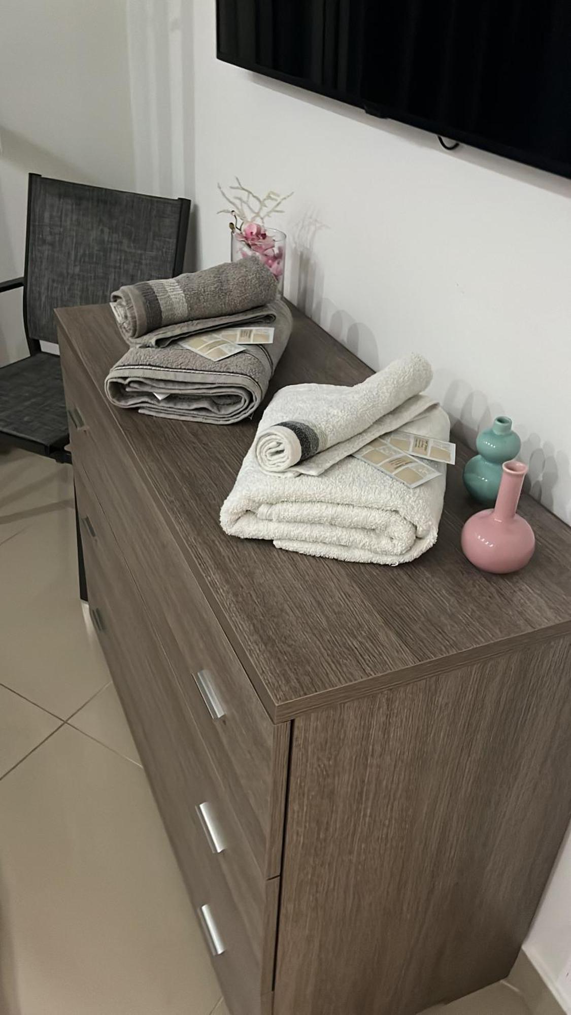 Casa Vacanza Helios Leonforte 外观 照片